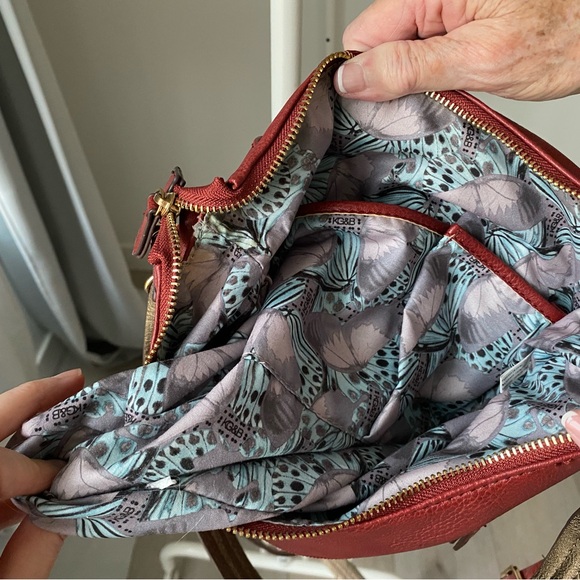 Burgundy shoulder or crossbody bag - Picture 10 of 16